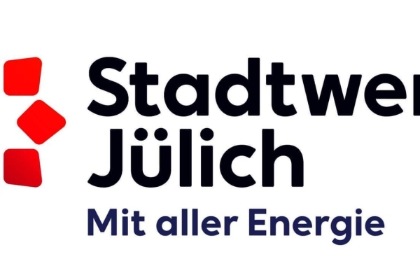 Logo - Stadtwerke Jülich 2024 mit Claim.jpg Logo - Stadtwerke Jülich 2024 mit Claim.jpg