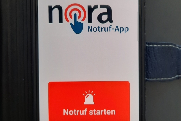 Bild: Handy mit nora App