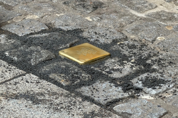 PR 057 - Erste Stolpersteine in Jülich verlegt 01.jpg