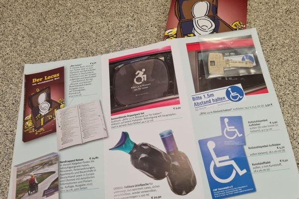 Euroschlüssel für behindertengerechte Toiletten Bild: Der Euroschlüssel mit dazugehörendem Flyer
